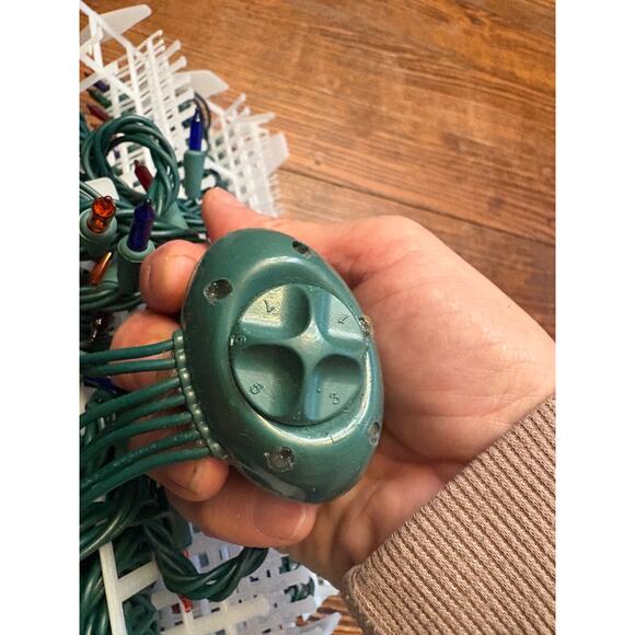 Over 30FT strand of MultiColor Christmas Lights with 8 Modes - Picture 7 of 8